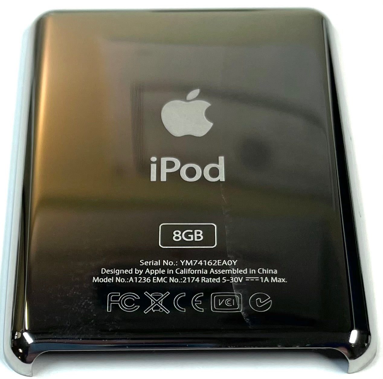 New 8GB Silver Chrome Backplate for Apple iPod Nano 3rd Generation